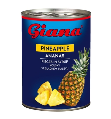 Pineapple pieces in syrup